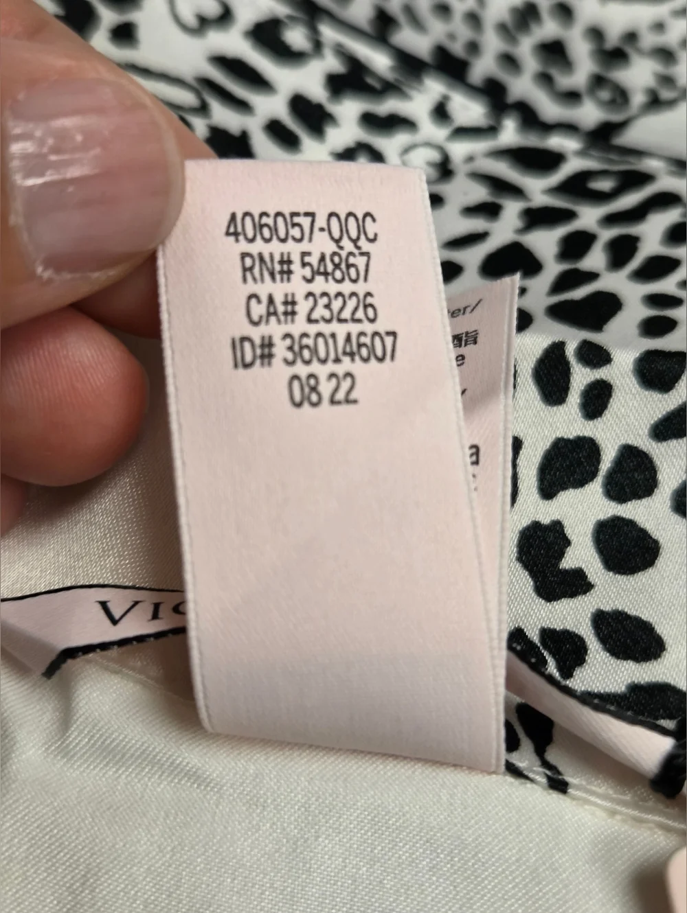 Victoria’s Secret Satin Pajama Top - Black & White Snow Leopard Size XL